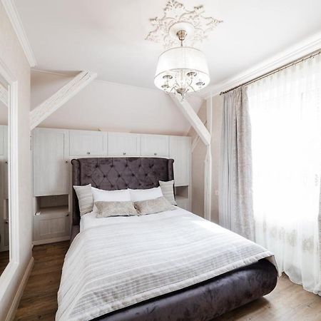 Lux Apartment On Duhnovicha Street .Free Parking. อุชโฮรอด ภายนอก รูปภาพ